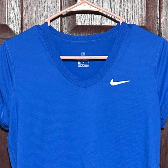 Nike Dri-Fit v-neck knit shirt - Picture 1 of 2